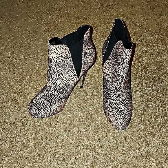 Leopard Print Booties - Picture 1 of 1